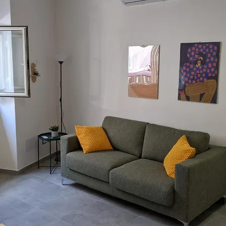 Apartament Sirake *